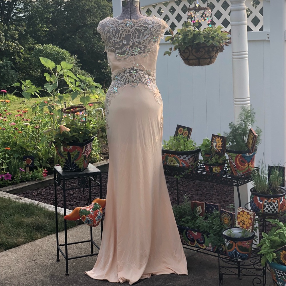 Cream formal dress with iridescent crystals - Picture 3 of 7